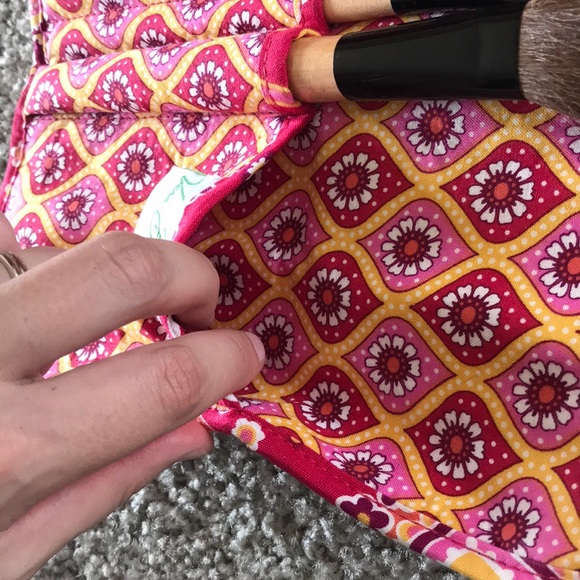 Vera Bradley Make-up Brush set in Raspberry Fizz - Picture 6 of 6